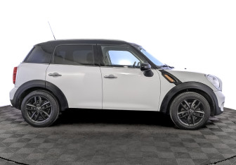 Подержанный автомобиль MINI Countryman 2012 года (4 фото)