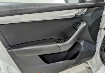 Подержанный автомобиль Skoda Octavia Liftback 2019 года (19 фото)