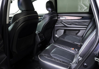 Подержанный автомобиль Exeed VX 2021 года (13 фото)