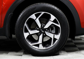 Подержанный автомобиль Kia Sportage 2019 года (8 фото)