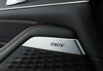 Подержанный автомобиль Changan UNI-K 2023 года (22 фото)