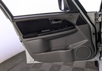 Подержанный автомобиль Suzuki SX4 Hatchback 2013 года (19 фото)