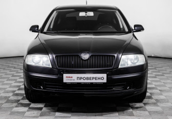 Подержанный автомобиль Skoda Octavia Liftback 2006 года (2 фото)