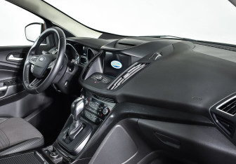 Подержанный автомобиль Ford Kuga 2018 года (8 фото)