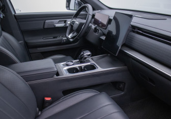 Подержанный автомобиль Jaecoo J7 2024 года (9 фото)