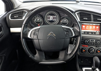 Подержанный автомобиль Citroen C4 Sedan 2016 года (22 фото)