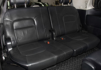 Подержанный автомобиль Toyota Land Cruiser Suv 2013 года (12 фото)