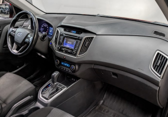 Подержанный автомобиль Hyundai Creta 2019 года (12 фото)