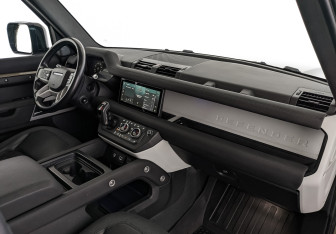 Подержанный автомобиль Land Rover Defender Suv 2020 года (13 фото)