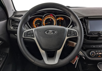 Подержанный автомобиль LADA (ВАЗ) Vesta Wagon 2019 года (22 фото)