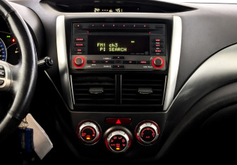 Подержанный автомобиль Subaru Forester Suv 2011 года (15 фото)