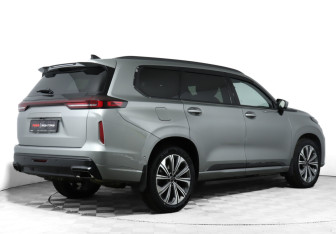 Подержанный автомобиль Exeed VX 2023 года (5 фото)