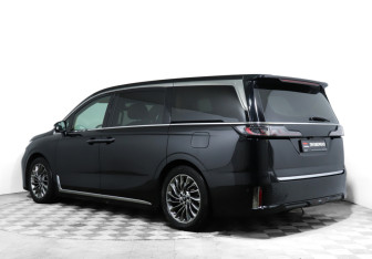 Подержанный автомобиль Voyah Dream 2023 года (7 фото)