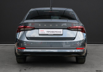 Подержанный автомобиль Skoda Octavia Liftback 2021 года (5 фото)