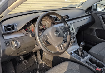 Подержанный автомобиль Volkswagen Passat Sedan 2012 года (16 фото)