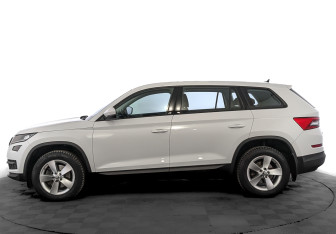 Подержанный автомобиль Skoda Kodiaq 2021 года (8 фото)