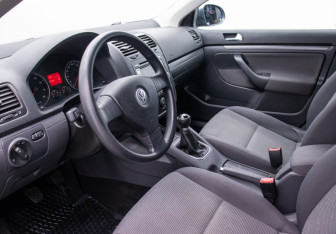 Подержанный автомобиль Volkswagen Jetta Sedan 2007 года (9 фото)