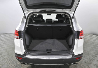 Подержанный автомобиль DongFeng AX7 2019 года (17 фото)