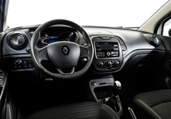 Подержанный автомобиль Renault Kaptur 2018 года (9 фото)