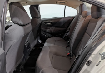 Подержанный автомобиль Toyota Corolla Sedan 2019 года (18 фото)
