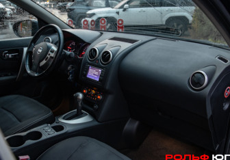 Подержанный автомобиль Nissan Qashqai 2012 года (7 фото)