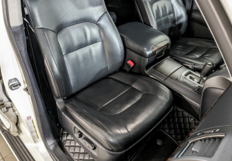 Подержанный автомобиль Toyota Land Cruiser Suv 2015 года (24 фото)