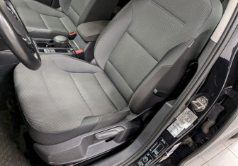 Подержанный автомобиль Volkswagen Golf Hatchback 2014 года (14 фото)