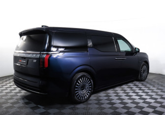 Подержанный автомобиль Zeekr 009 2023 года (5 фото)