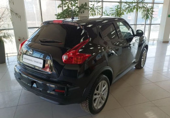 Подержанный автомобиль Nissan Juke 2014 года (5 фото)