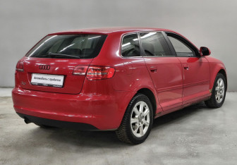 Подержанный автомобиль Audi A3 Hatchback 2008 года (5 фото)