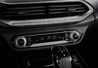 Новый FAW Bestune T77 2024 (21 фото)