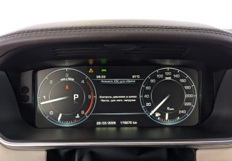 Подержанный автомобиль Land Rover Range Rover 2015 года (14 фото)