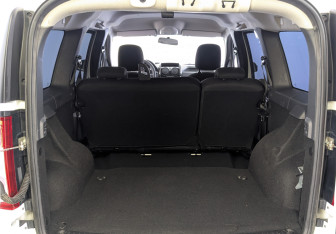 Подержанный автомобиль LADA (ВАЗ) Largus Wagon 2024 года (10 фото)