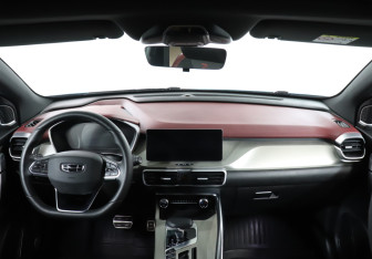 Подержанный автомобиль Geely Coolray 2023 года (12 фото)