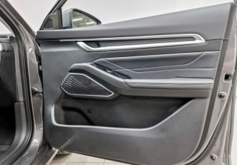 Подержанный автомобиль Geely Emgrand 2024 года (23 фото)