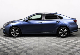 Подержанный автомобиль Kia Cerato Sedan 2018 года (3 фото)