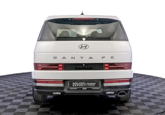 Подержанный автомобиль Hyundai Santa Fe 2023 года (6 фото)