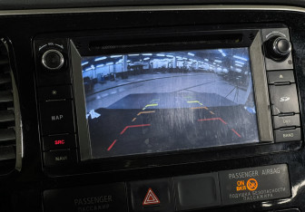 Подержанный автомобиль Mitsubishi Outlander 2015 года (13 фото)