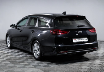 Подержанный автомобиль Kia Ceed Wagon 2019 года (7 фото)