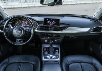 Подержанный автомобиль Audi A6 Sedan 2014 года (13 фото)