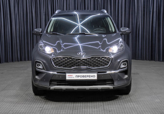 Подержанный автомобиль Kia Sportage 2021 года (2 фото)