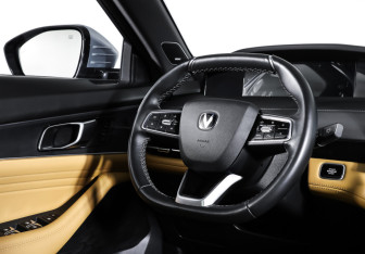 Подержанный автомобиль Changan UNI-K 2023 года (13 фото)