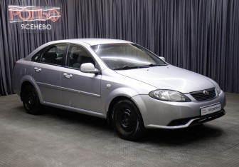 Подержанный автомобиль Daewoo Gentra Sedan 2013 года (3 фото)