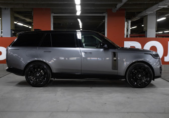 Подержанный автомобиль Land Rover Range Rover 2023 года (4 фото)