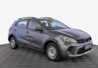 Подержанный автомобиль Kia Rio Hatchback 2021 года (3 фото)