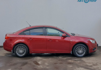 Подержанный автомобиль Chevrolet Cruze Sedan 2010 года (4 фото)