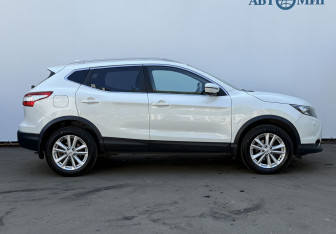 Подержанный автомобиль Nissan Qashqai 2018 года (4 фото)
