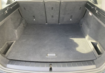 Подержанный автомобиль BMW X1 2016 года (13 фото)