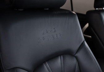 Подержанный автомобиль Toyota Land Cruiser Suv 2019 года (21 фото)