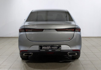 Подержанный автомобиль Kaiyi E5 2023 года (16 фото)